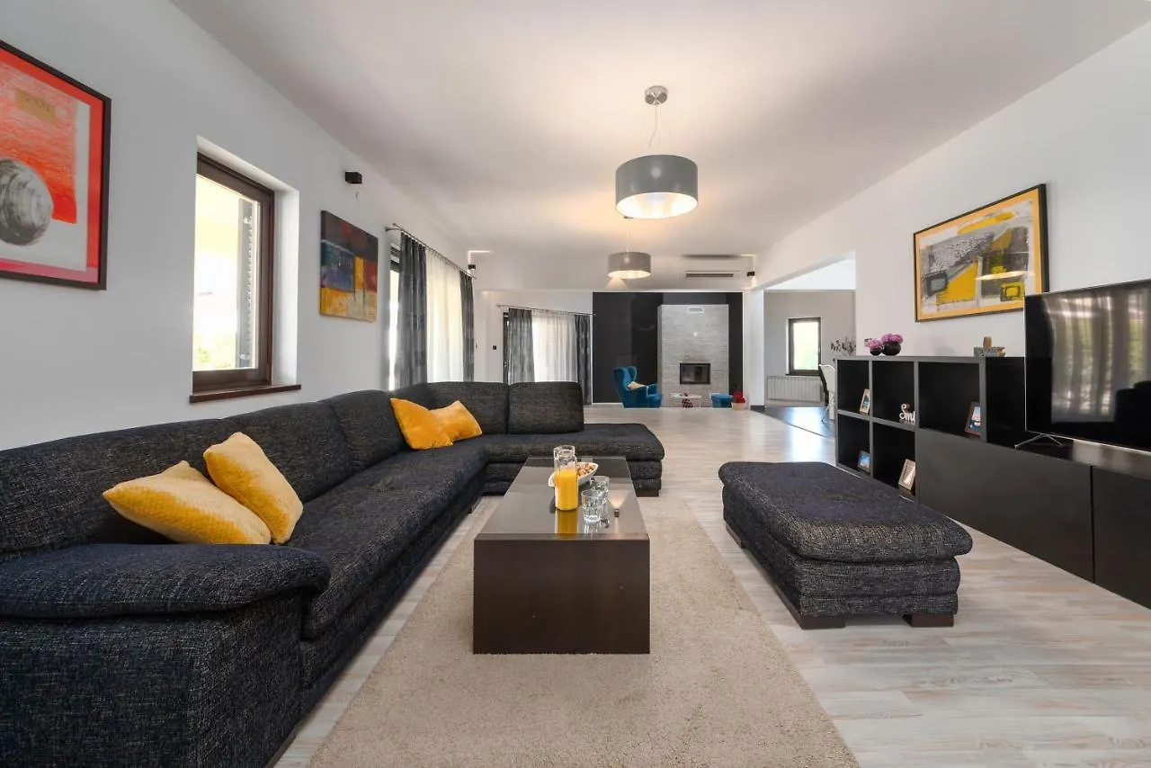 Casa Giorgio Villa Funtana 0*,  Croatia